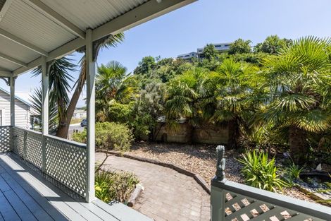 Photo of property in 25 Chaucer Road, Hospital Hill, Napier, 4110