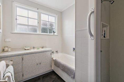 Photo of property in 94 Warwick Street, Wilton, Wellington, 6012