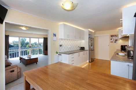 Photo of property in 16 Dalzien Place, Feilding, 4702