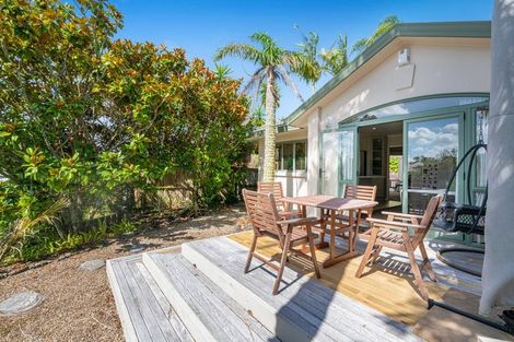 Photo of property in 4 Westminster Gardens, Unsworth Heights, Auckland, 0632