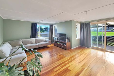 Photo of property in 184 Whites Line East, Waiwhetu, Lower Hutt, 5010
