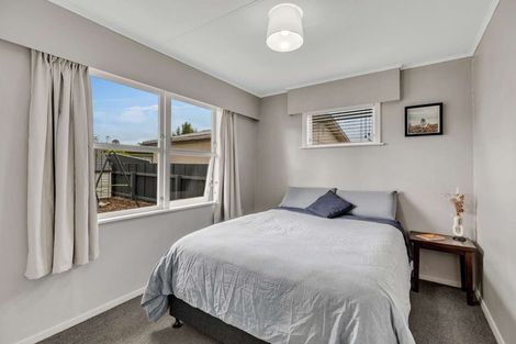 Photo of property in 8 Cohen Place, Milson, Palmerston North, 4414