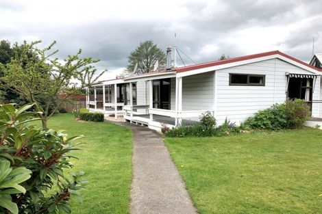 Photo of property in 50 Mckenzie Street, Geraldine, 7930