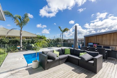 Photo of property in 63 Tapu Road, Huapai, Kumeu, 0810