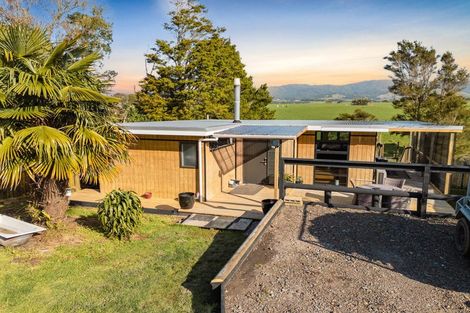 Photo of property in 74 Bays Road, Orere Point, Papakura, 2585