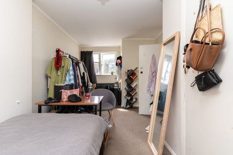 Photo of property in 26 Derby Place, Cannons Creek, Porirua, 5024