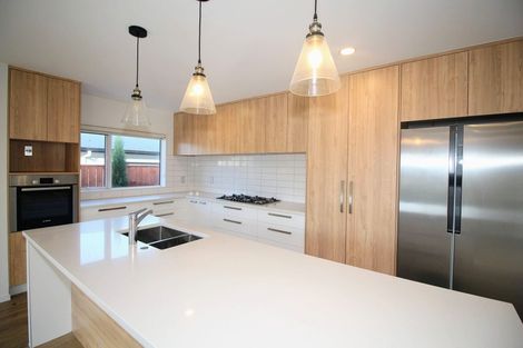 Photo of property in 33 Nobilo Road, Kumeu, 0810