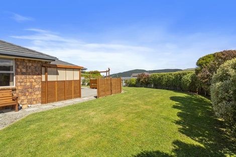 Photo of property in 101 Bing Lucas Drive, Tawa, Wellington, 5028