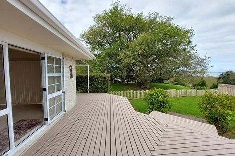 Photo of property in 21 Oakpark Place, West Harbour, Auckland, 0618