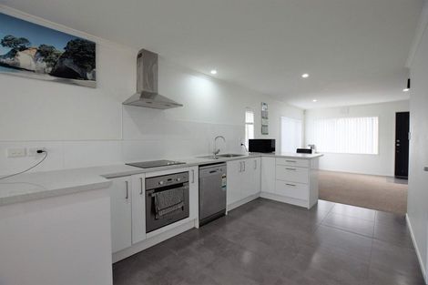 Photo of property in 1/67a Metcalfe Road, Ranui, Auckland, 0612