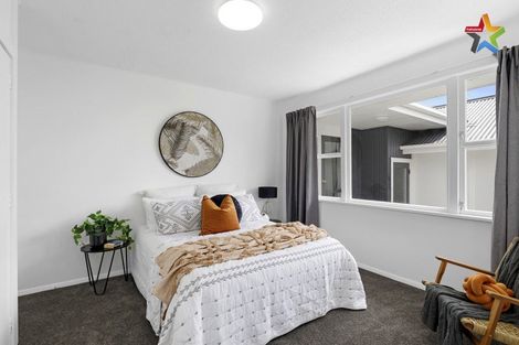 Photo of property in 347 Stokes Valley Road, Stokes Valley, Lower Hutt, 5019