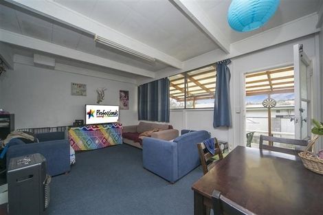 Photo of property in 2/52 Glen Road, Ranui, Auckland, 0612