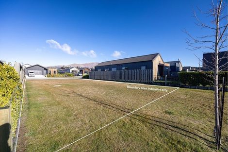 Photo of property in 32 Obelisk Street, Wanaka, 9305