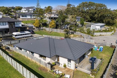 Photo of property in 9 St Julia Court, Helensville, 0800