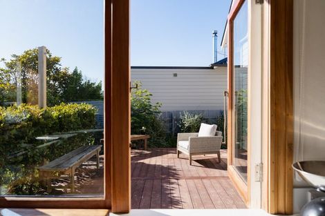 Photo of property in 180 Victoria Road, Saint Clair, Dunedin, 9012