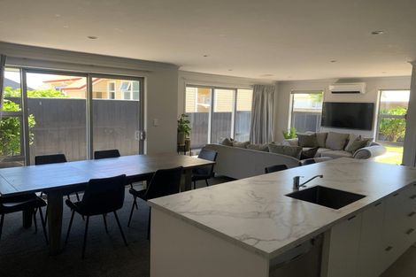 Photo of property in 328b Carrington Street, Vogeltown, New Plymouth, 4310