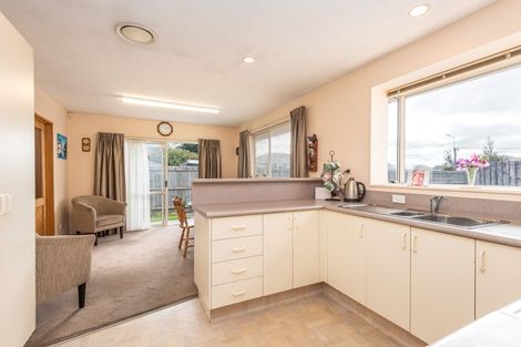 Photo of property in 41a Sawyers Arms Road, Northcote, Christchurch, 8052