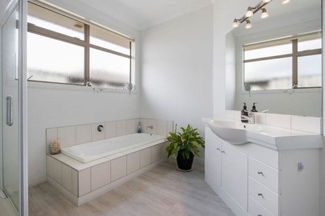 Photo of property in 3 Hoggard Place, Katikati, 3129