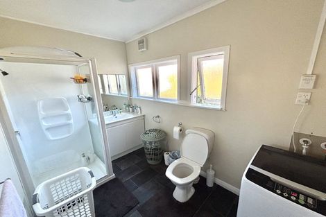 Photo of property in 38 Hinau Street, Tawa, Wellington, 5028