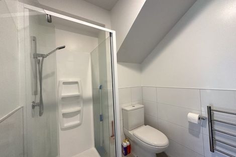 Photo of property in 19 Wharetana Crescent, New Lynn, Auckland, 0600