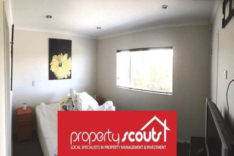 Photo of property in 5a Squirrel Lane, Browns Bay, Auckland, 0630