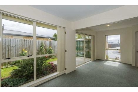 Photo of property in 22/13 Sylvan Street, Hillmorton, Christchurch, 8024