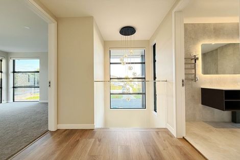 Photo of property in 30b Selwyn Road, Cockle Bay, Auckland, 2014