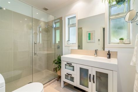 Photo of property in 36 Bryndwr Road, Fendalton, Christchurch, 8052