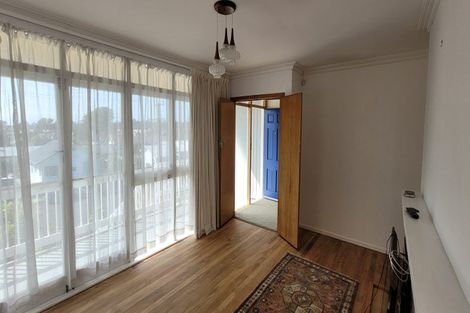 Photo of property in 8 Kitchener Terrace, Moturoa, New Plymouth, 4310