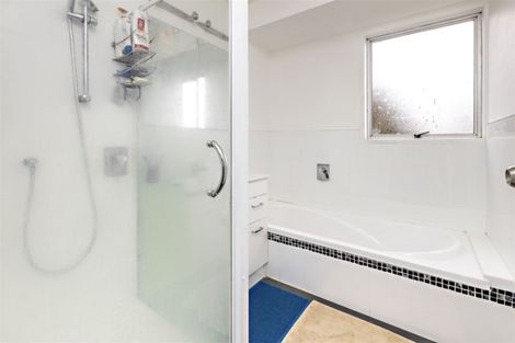 Photo of property in 3 Espada Place, Clover Park, Auckland, 2019