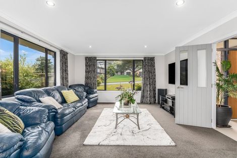 Photo of property in 73 Aotea Drive, Aotea, Porirua, 5024