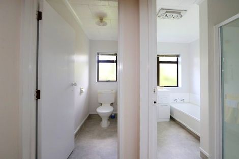 Photo of property in 243a Warwick Road, Mayfair, Hastings, 4122