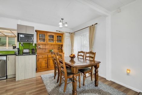 Photo of property in 51 Christmas Road, Manurewa, Auckland, 2102