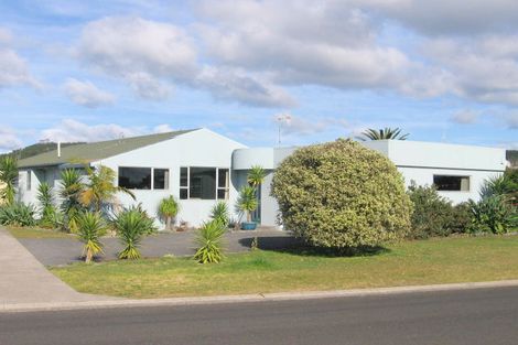 Photo of property in 117a Aickin Road, Whangamata, 3620