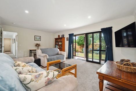 Photo of property in 1/7 Kathleen Place, Rainbow Point, Taupo, 3330