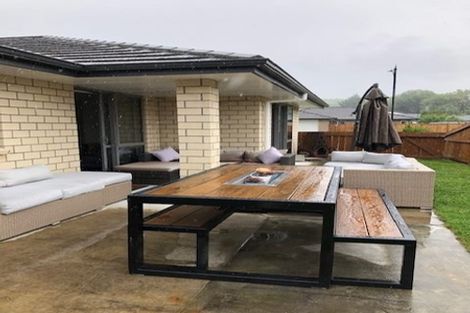 Photo of property in 52 Fairfax Crescent, Pyes Pa, Tauranga, 3112