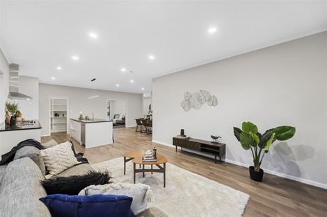 Photo of property in 15 Waikaka Place, Rototuna North, Hamilton, 3210