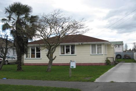Photo of property in 27 Grant Crescent, Masterton, 5810