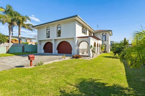 Photo of property in 33 Prince Regent Drive, Half Moon Bay, Auckland, 2012