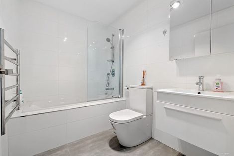 Photo of property in 5/10 Silver Moon Road, Albany Heights, Auckland, 0632