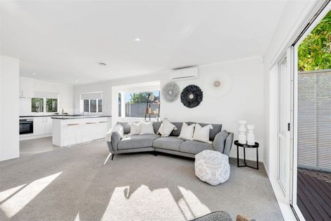 Photo of property in 10 Mt Blanc Place, Northpark, Auckland, 2013