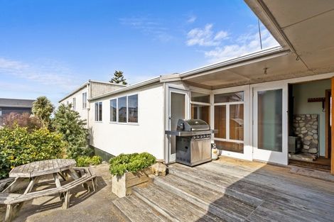 Photo of property in 15 Blue Pacific Parade, Riversdale Beach, Masterton, 5872