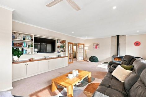 Photo of property in 17 Orchard Grove, East Taieri, Mosgiel, 9024