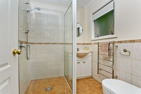 Photo of property in 9 Falstone Lane, Browns Bay, Auckland, 0630