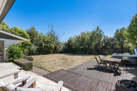 Photo of property in 9 Alpine View Lane, Parklands, Christchurch, 8083