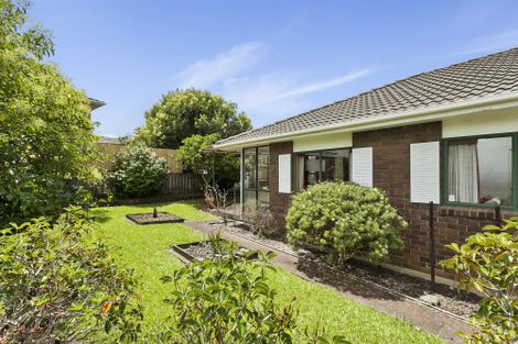 Photo of property in 2/4 Parker Avenue, New Lynn, Auckland, 0600