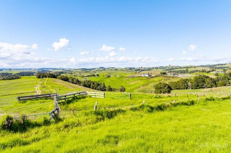 Photo of property in 6 Whaka Street, Maungaturoto, 0520