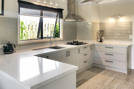 Photo of property in 35 Skudders Beach Road, Kerikeri, 0294