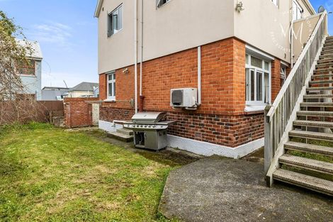 Photo of property in 123 Harbour Terrace, North Dunedin, Dunedin, 9016