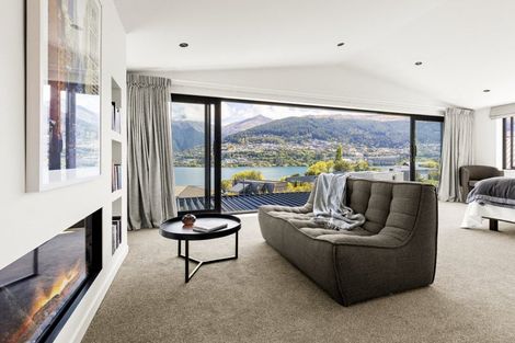 Photo of property in 53 Peninsula Road, Mangere, Auckland, 2022